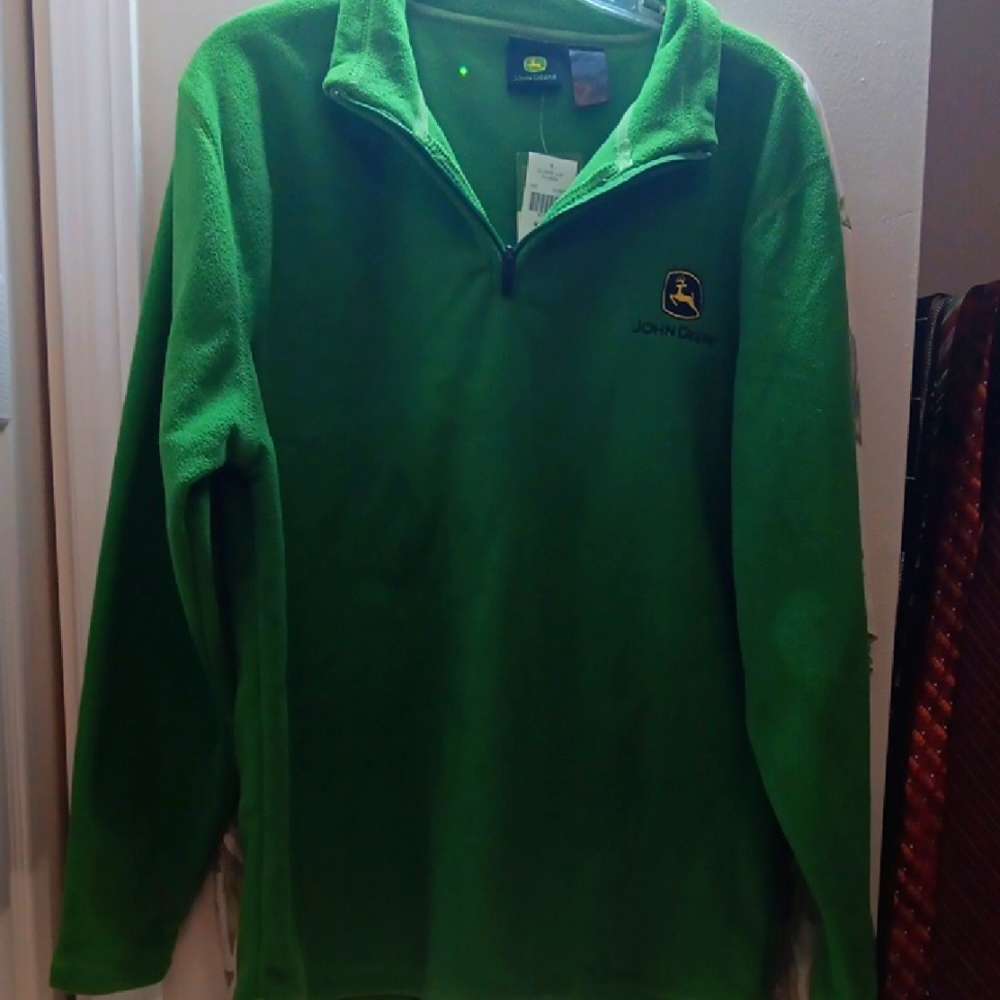 John Deere Men's Green Zip-Up Sweater NWT